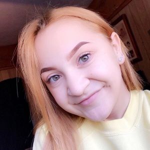 Meet your Posher, Abigail